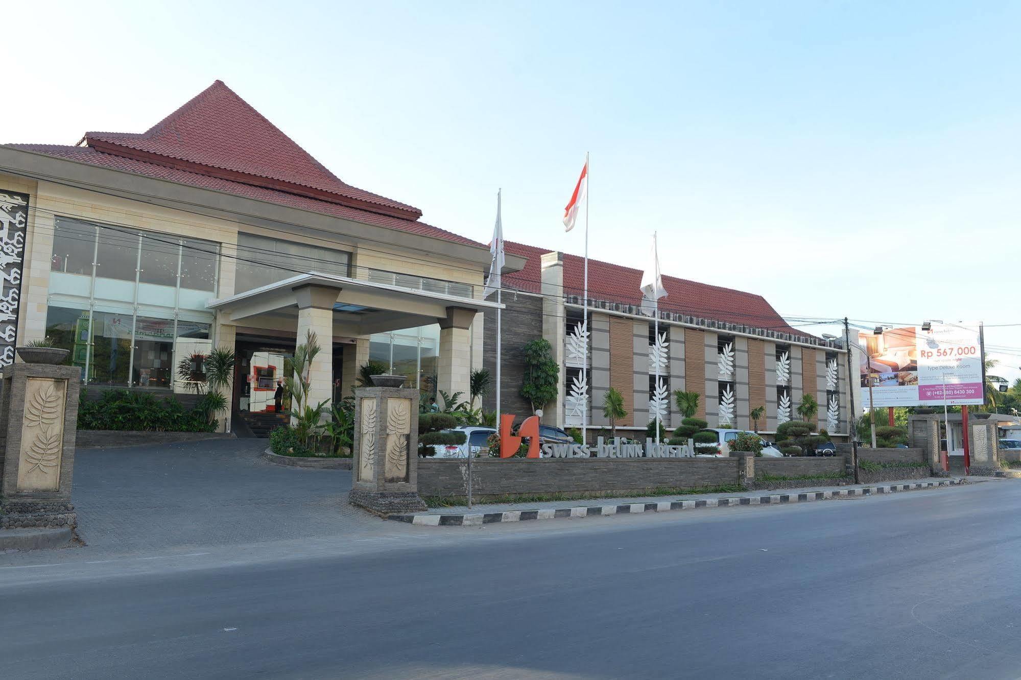 كوبانغ Kristal Hotel Kupang المظهر الخارجي الصورة